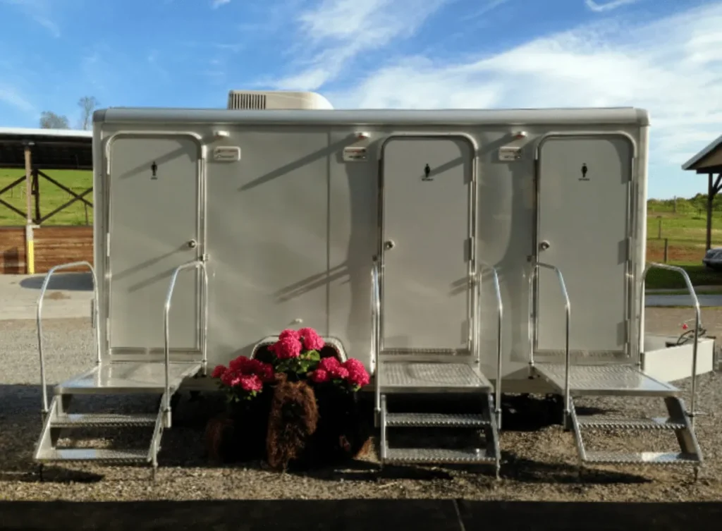 Luxury restroom services
