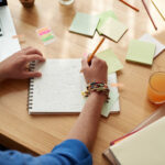 How to Use Review Platforms to Choose the Right Dissertation Proposal Service